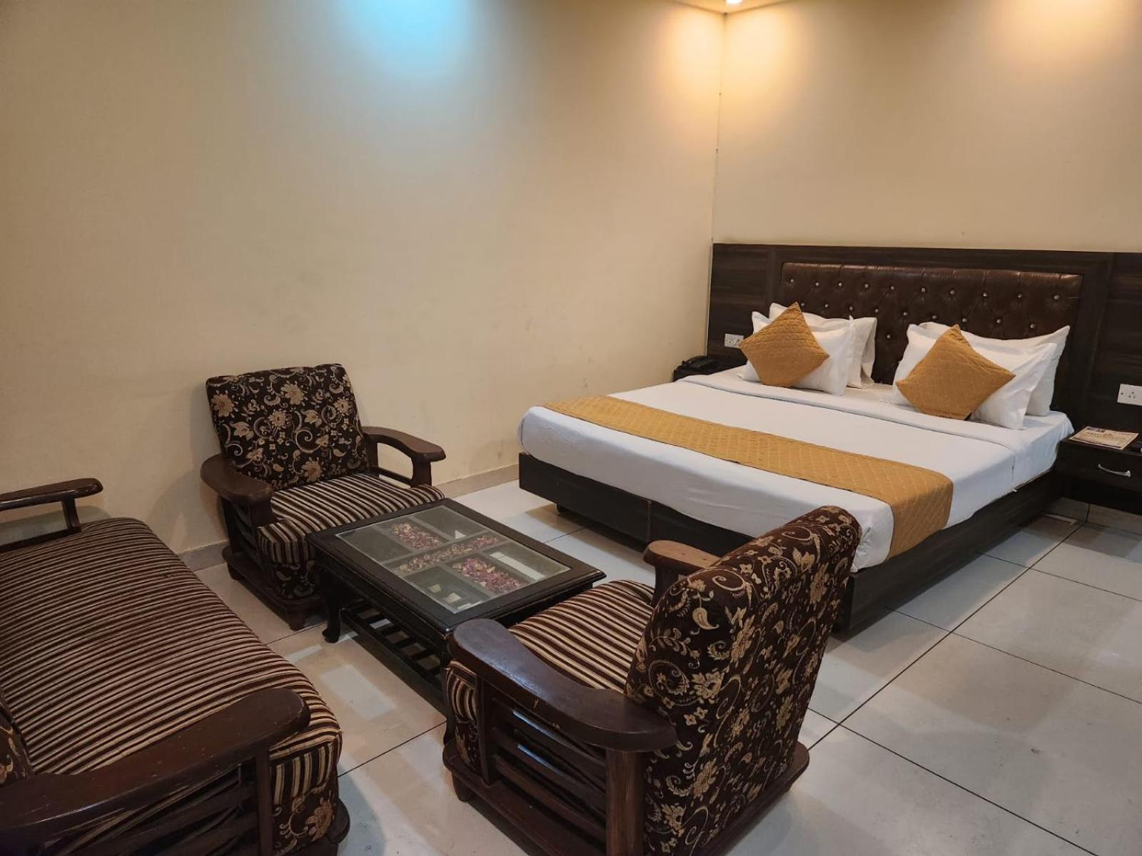 Hotel City Lite Plaza Nueva Delhi Exterior foto